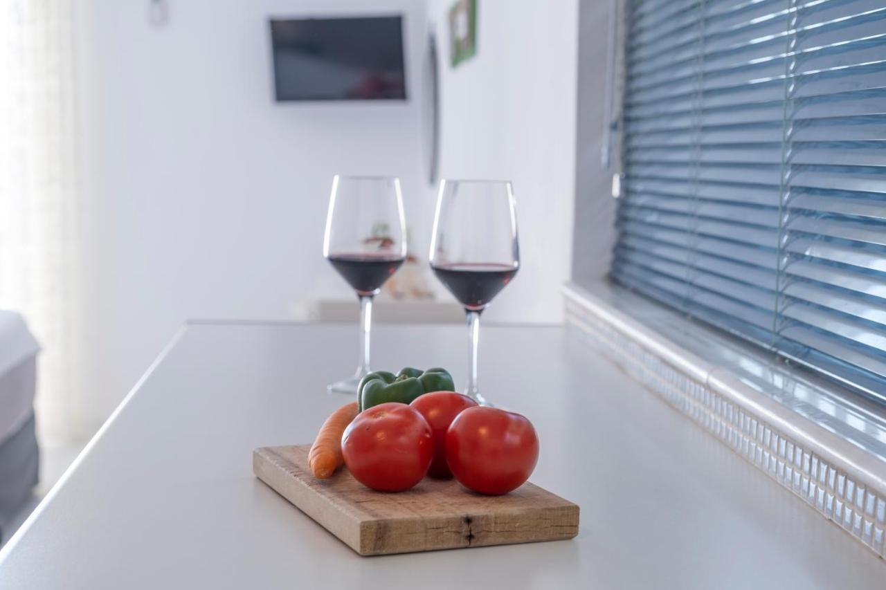Meli Apartments & Villas Kivérion エクステリア 写真