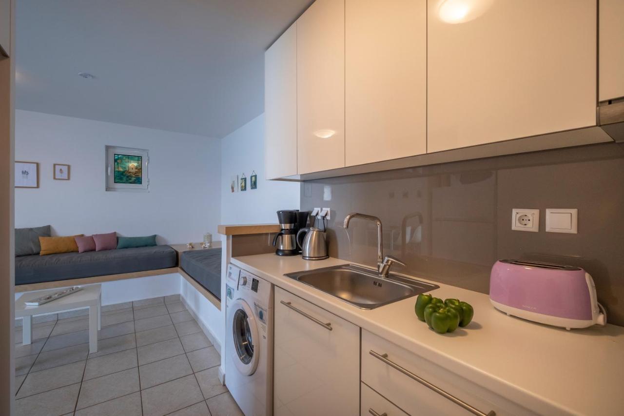 Meli Apartments & Villas Kivérion エクステリア 写真