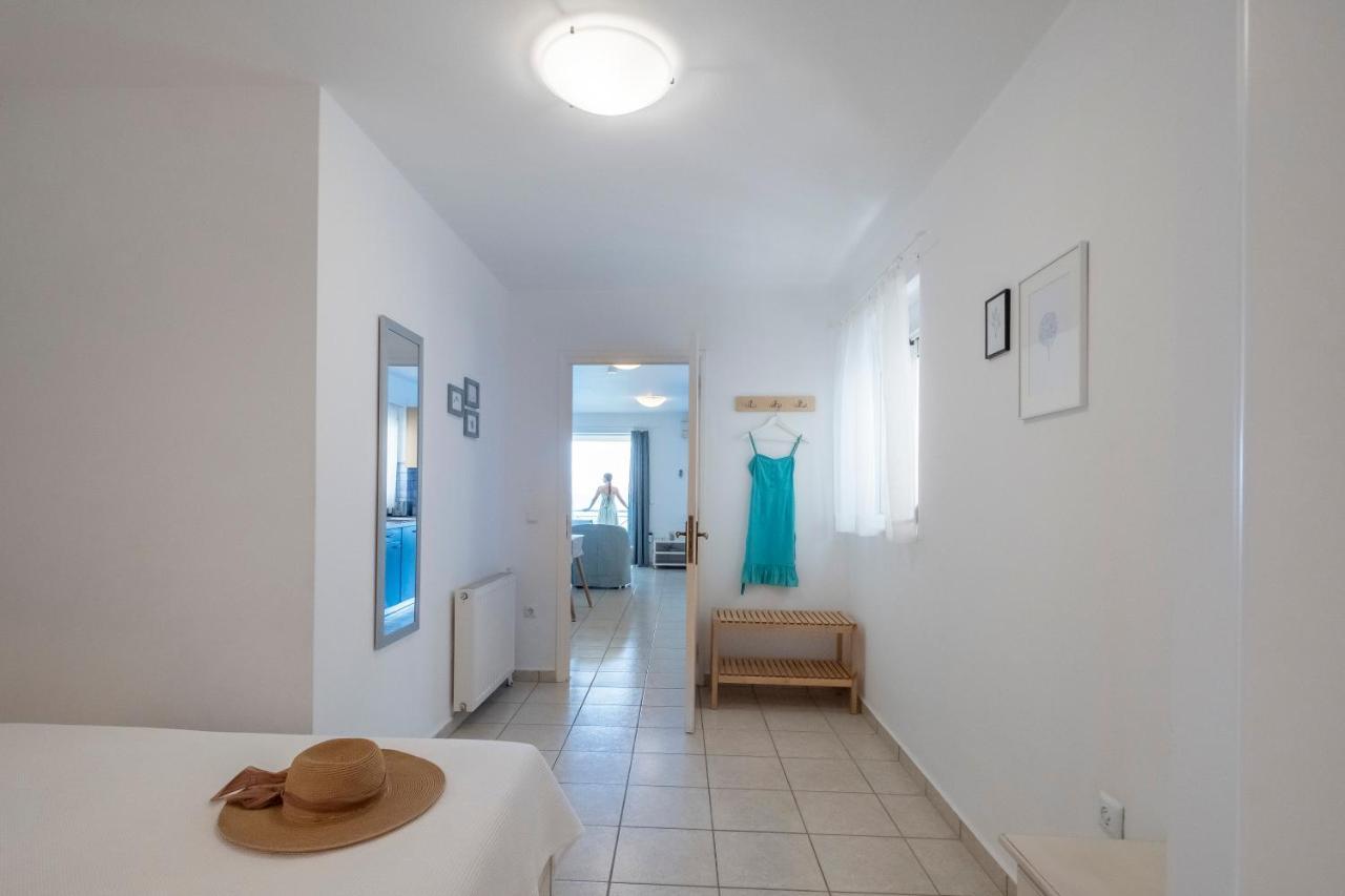 Meli Apartments & Villas Kivérion エクステリア 写真
