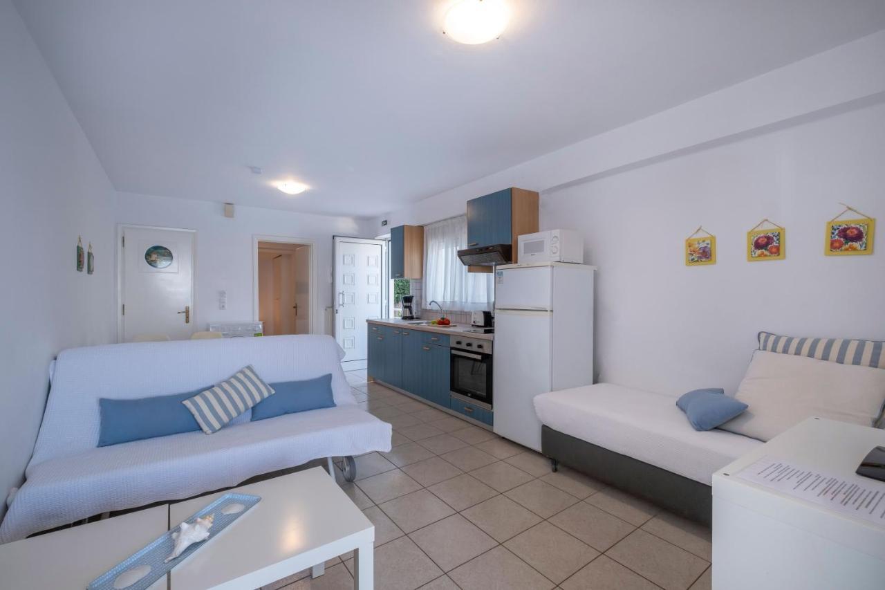 Meli Apartments & Villas Kivérion エクステリア 写真