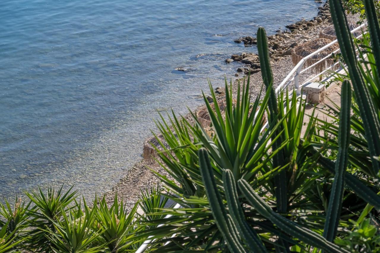 Meli Apartments & Villas Kivérion エクステリア 写真