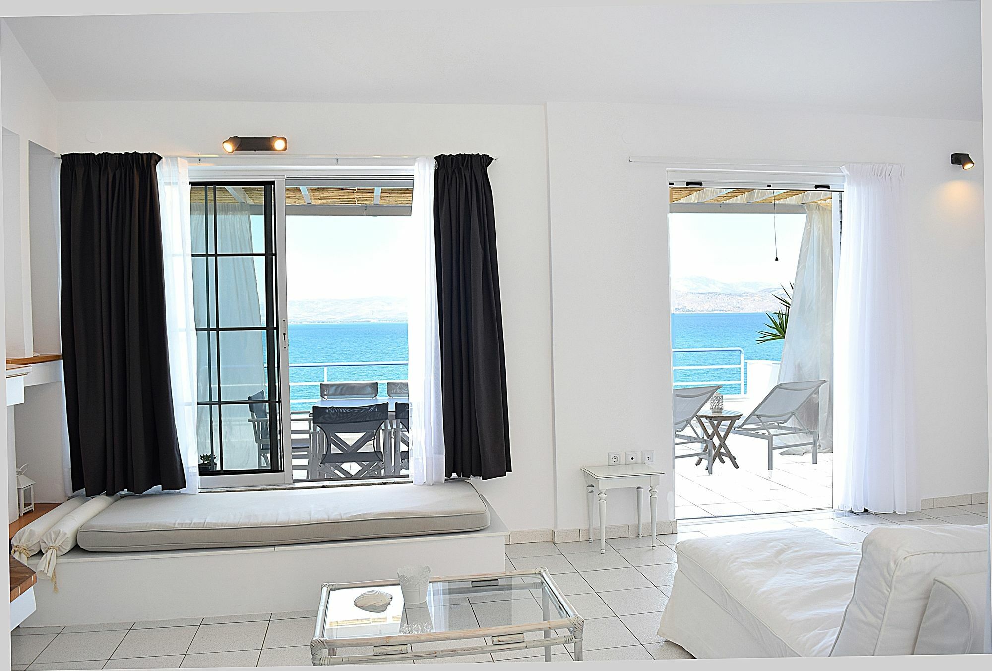 Meli Apartments & Villas Kivérion エクステリア 写真